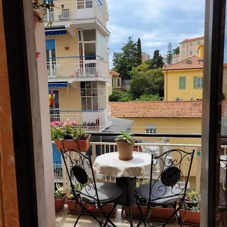 Apartmán Bilocale: 5 Minuti Dall'ariston *