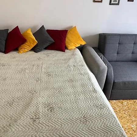 Appartamento Bilocale: 5 Minuti Dall'ariston *