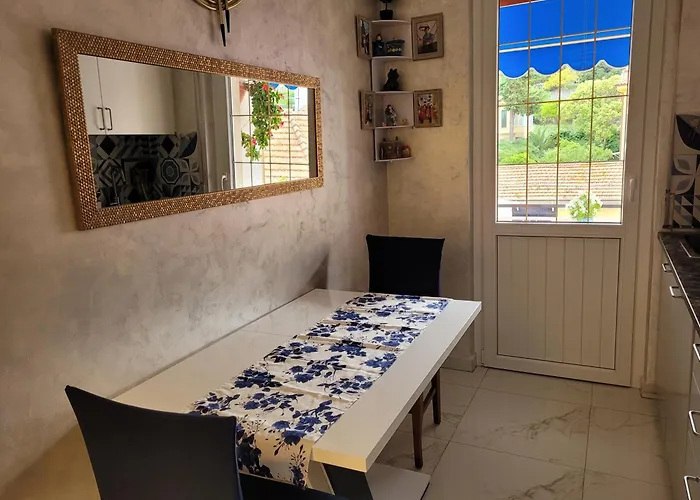 Bilocale: 5 Minuti Dall'ariston Apartment